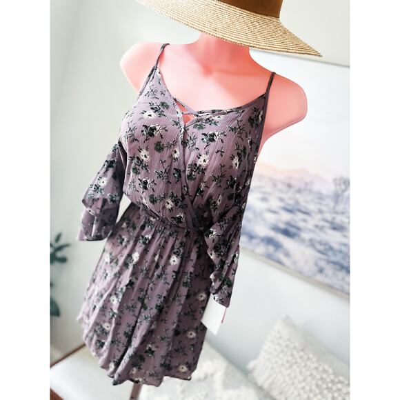 Bloom-Touched & Breeze-Kissed Cold Shoulder Boho Floral Flowy Romper M - Picture 1 of 3